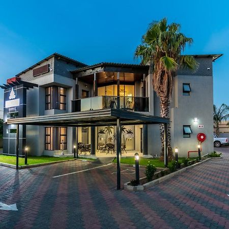 The Melva Guest House Gaborone Esterno foto