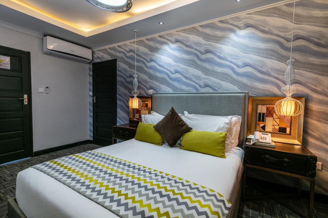 The Melva Guest House Gaborone Esterno foto